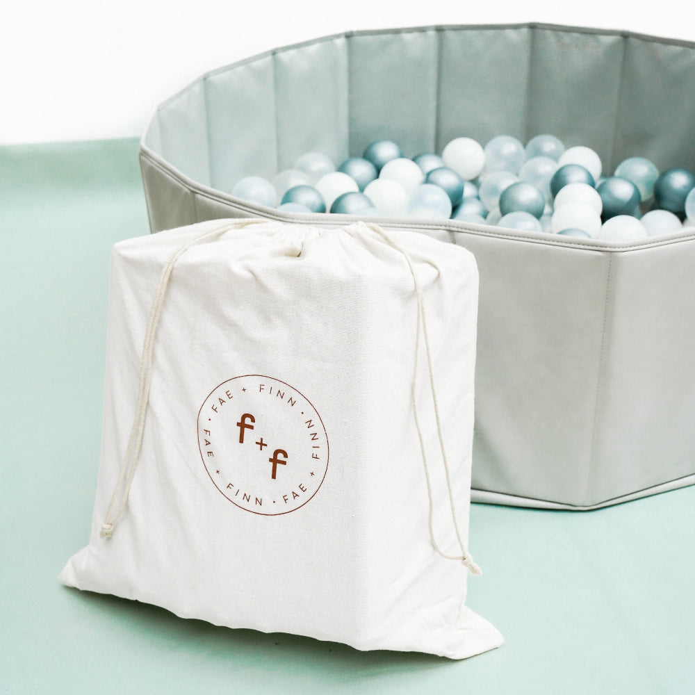 Finn+Pool Gris